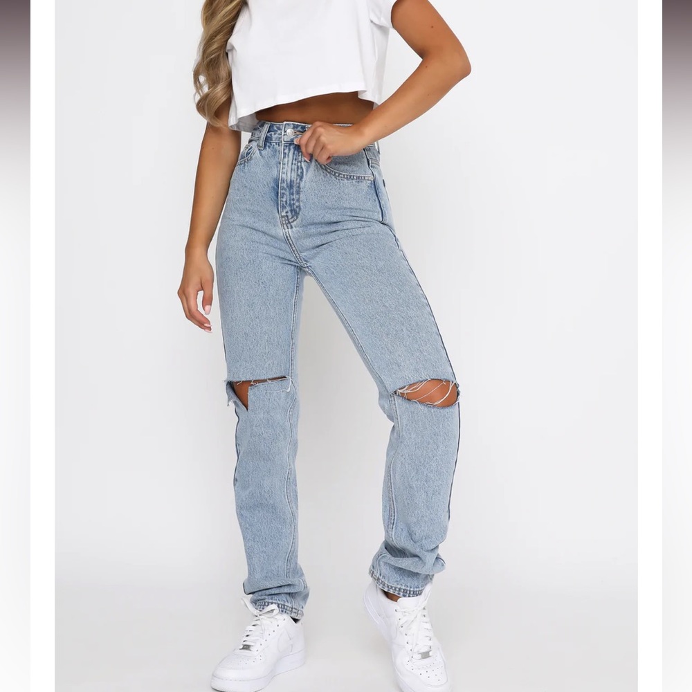 WHITE FOX She's All That Straight Leg Denim Jeans Washed Blue